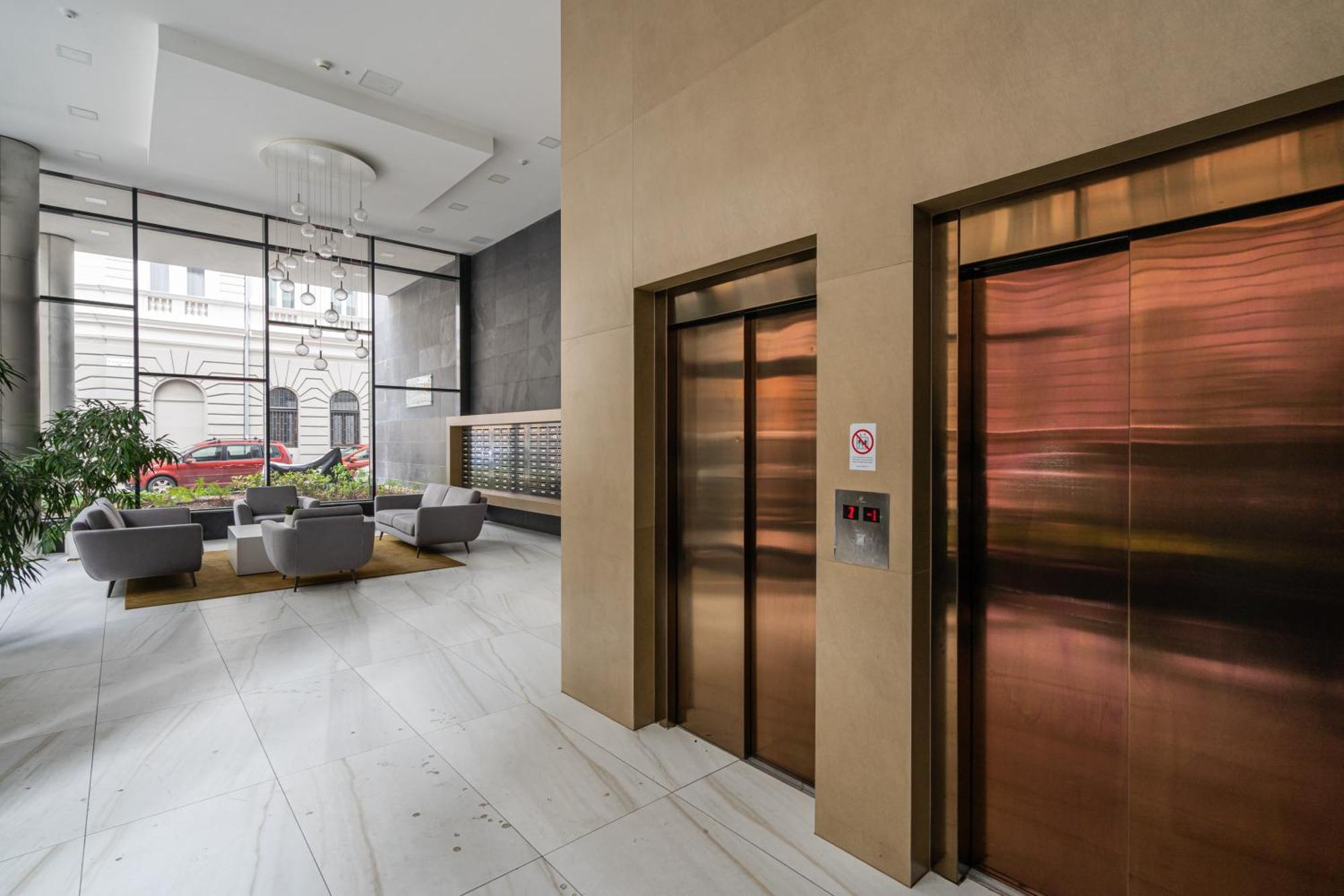 Blooming Budapest Apartment With Free Underground Parking Zewnętrze zdjęcie